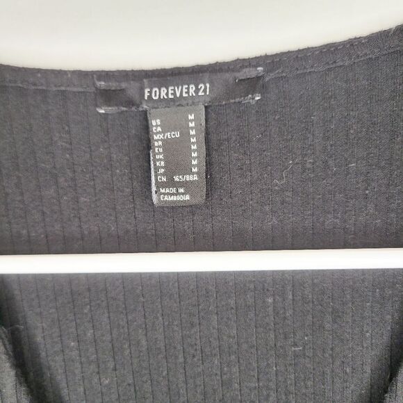 Forever21 Women's V Neck Black Ribbed Bodysuit Long Sleeve Button Medium - Picture 5 of 5